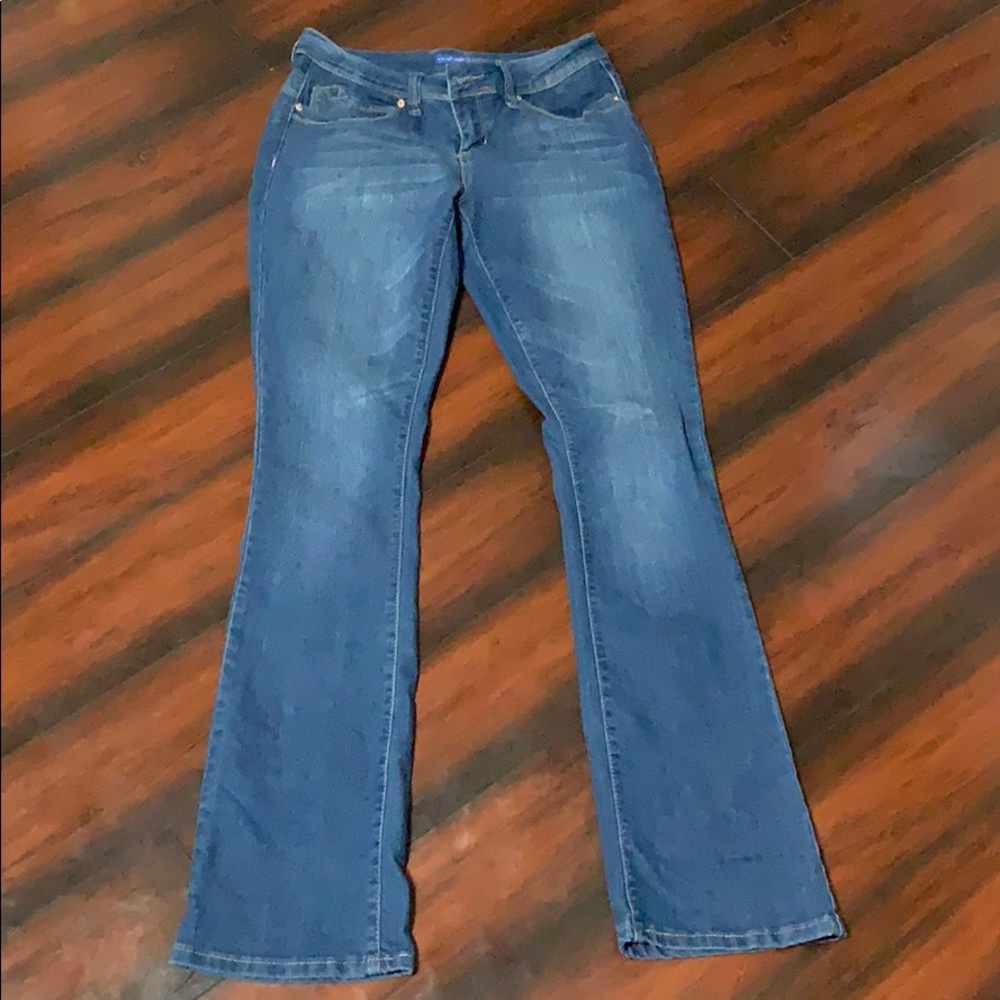YMI “wanna betta butt” shape creating jeans